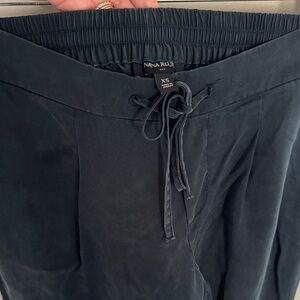 Banana Republic Dark Green Joggers - XS